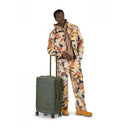 Eastpak selection Resist'r Zip - 4-Rollen-Trolley M 68.5 cm (monotone khaki) - Ansicht 8