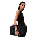 Calvin Klein Emblem Pebble Tote - Shopper 48 cm (black) - Ansicht 4