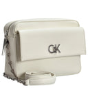 Calvin Klein CK Re-Lock - Umhängetasche 22 cm (lily white) - Ansicht 5