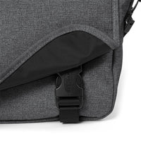 Eastpak Jr - Schultertasche 33 cm (black denim) - Ansicht 5