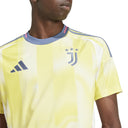 adidas Juventus Turin Fußball - Auswärtstrikot 24/25 Men (pure sulfur, XL) - Ansicht 5