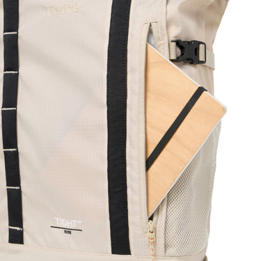 Haglöfs Tight Tote 25 - Umhängetasche/Rucksack 40 cm (chalk beige/true black) - Ansicht 7