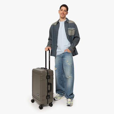 Eastpak selection Resist'r Case - 4-Rollen-Trolley M 68.5 cm (army olive) - Ansicht 8