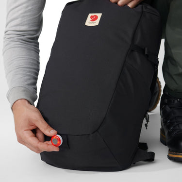 Fjällräven Ulvö Rolltop 30 - Rucksack 15" 49 cm (black) - Ansicht 4