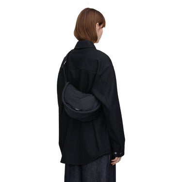Sandqvist Curve Half Moon Bag S - Umhängetasche 26 cm (black) - Ansicht 5