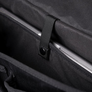 Sandqvist Everyday Messenger Bag - Umhängetasche 40 cm (black) - Markenkoffer