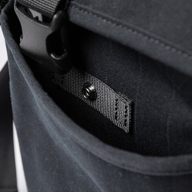 Sandqvist Everyday Messenger Bag - Umhängetasche 40 cm (black) - Markenkoffer