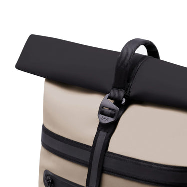 Ucon Acrobatics Niklas Aloe Rolltop - Rucksack 16'' 49 cm (sand-black) - Ansicht 6